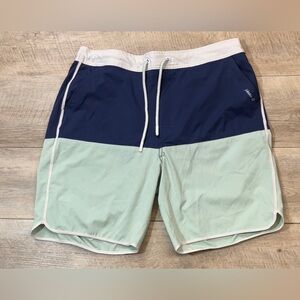 Johnnie-O Men’s Tully Lined Board Shorts Size Large